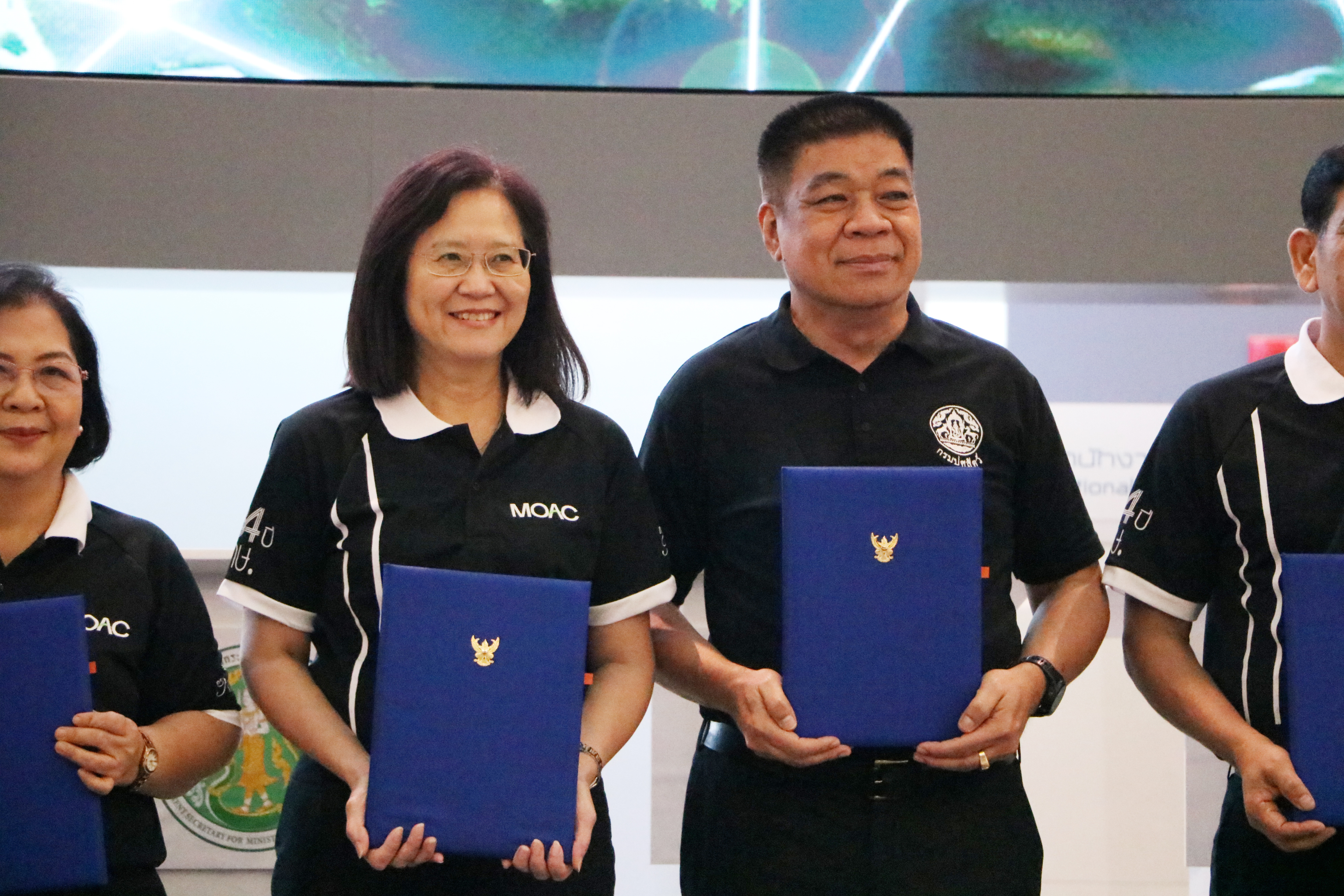 title - ส.ป.ก. ร่วมลงนาม MOU พัฒนาฐานข้อมูลการเกษตรแบบบูรณาการ “One Data” หนุนข้อมูลภาคเกษตรแม่นยำ วางนโยบายเกษตรตรงจุด